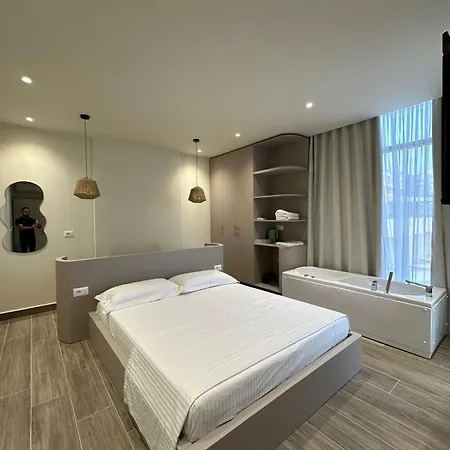Hotel Oni 4*